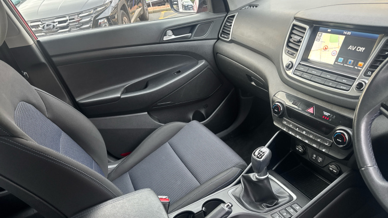 Hyundai Tucson 1.6 GDi Blue Drive SE Nav 5dr 2WD Petrol Estate